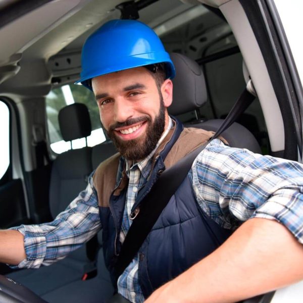 Ingeniero de mantenimiento experto en equipos de control de temperatura y humedad