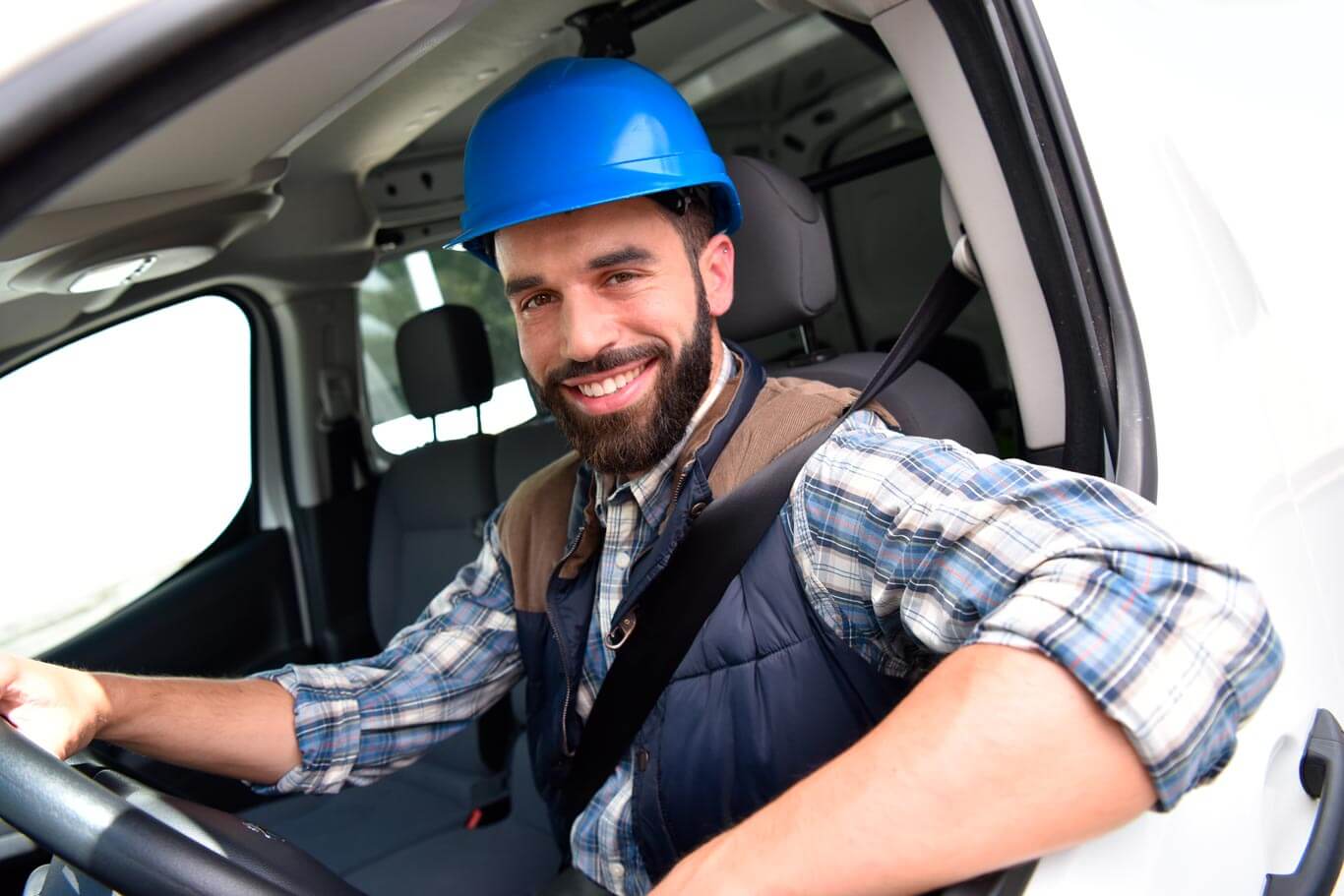 Ingeniero de mantenimiento experto en equipos de control de temperatura y humedad